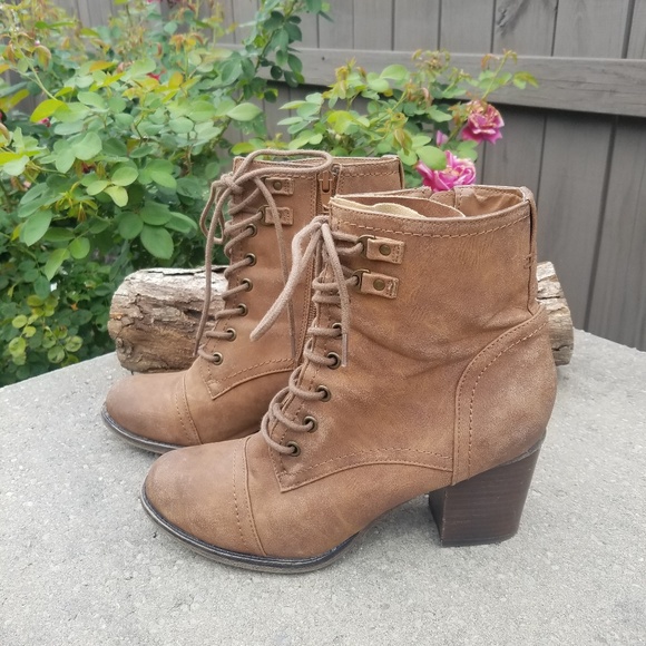 Steve Madden Shoes - 🍂Steve Madden Light Brown Faux Boots